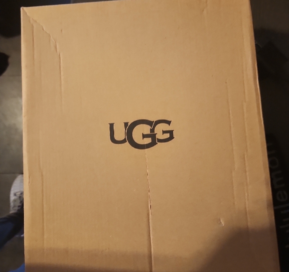 UGG Black Ridge Mini Boots - Picture 5 of 6